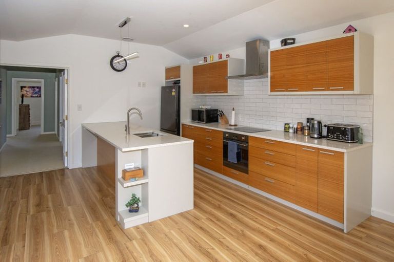 Photo of property in 47 Stapletons Road, Richmond, Christchurch, 8013