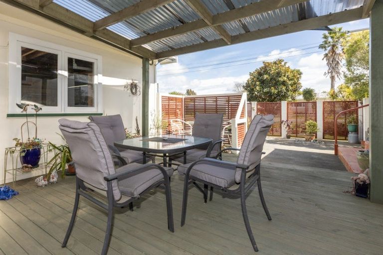 Photo of property in 60 Jervois Road, Jervoistown, Napier, 4112