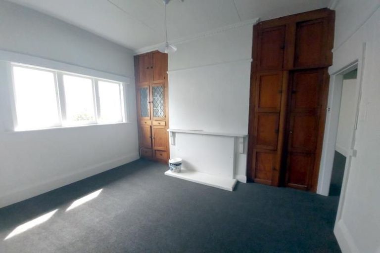 Photo of property in 8 Roxburgh Grove, Petone, Lower Hutt, 5012