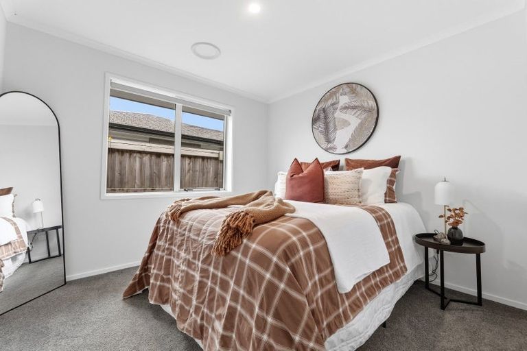 Photo of property in 221 Te Okuroa Drive, Papamoa, 3118
