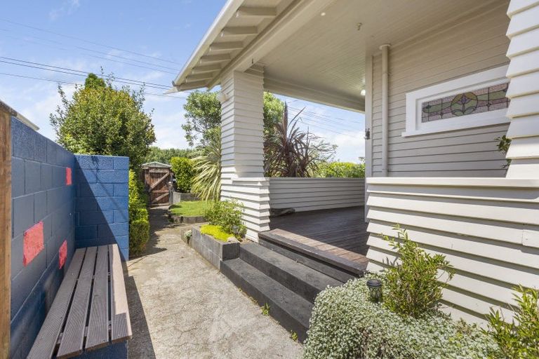 Photo of property in 96 Tukapa Street, Westown, New Plymouth, 4310