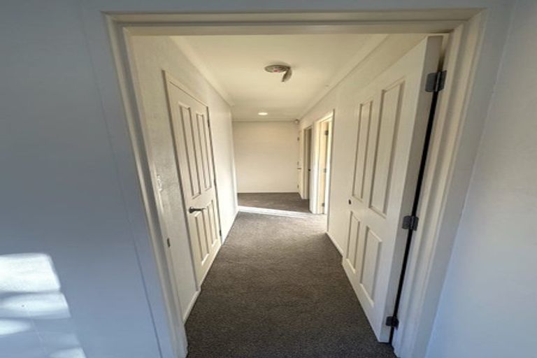 Photo of property in 19 Ballymore Drive, Pinehill, Auckland, 0632