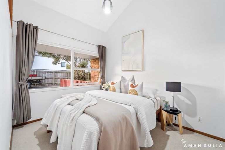 Photo of property in 2/53 Margan Avenue, New Lynn, Auckland, 0600