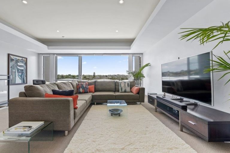 Photo of property in 3/49 Browns Road, Browns Bay, Auckland, 0630