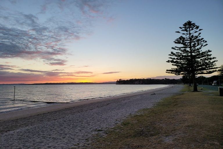 Photo of property in 1/21 The Esplanade, Eastern Beach, Auckland, 2012