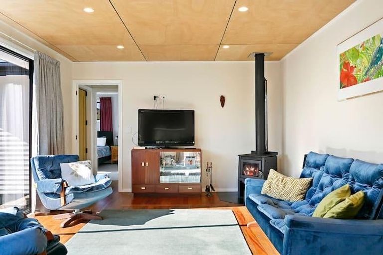 Photo of property in 18 Titoki Avenue, Waipahihi, Taupo, 3330