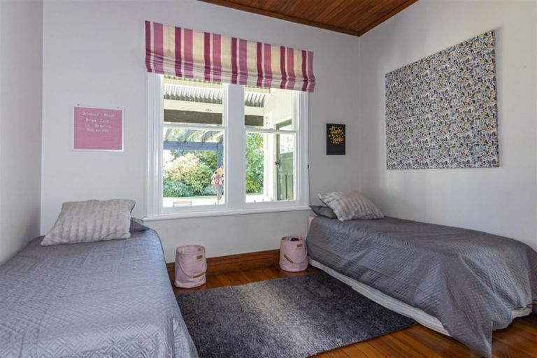 Photo of property in 22 Mckenzie Street, Geraldine, 7930