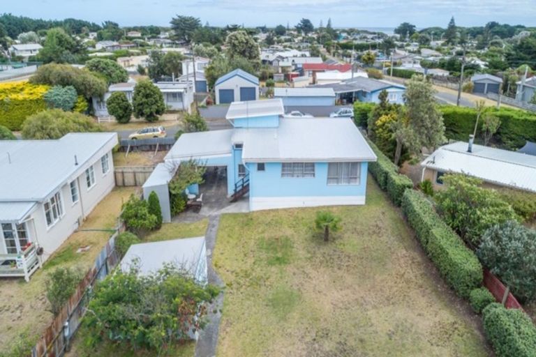 Photo of property in 21 Ruanui Street, Himatangi Beach, Foxton, 4891