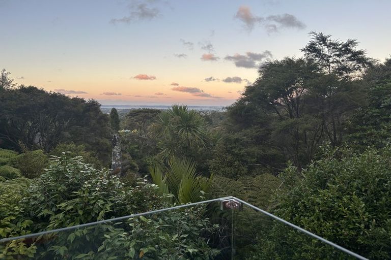 Photo of property in 191 Shaw Road, Oratia, Auckland, 0604