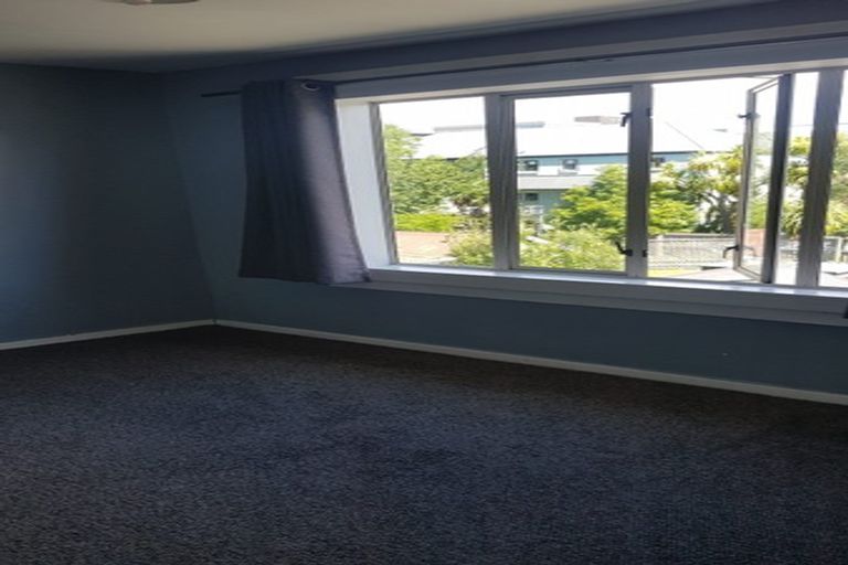 Photo of property in 297 Barbadoes Street, Christchurch Central, Christchurch, 8011