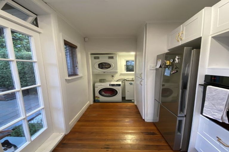 Photo of property in 12 Packe Street, Edgeware, Christchurch, 8013