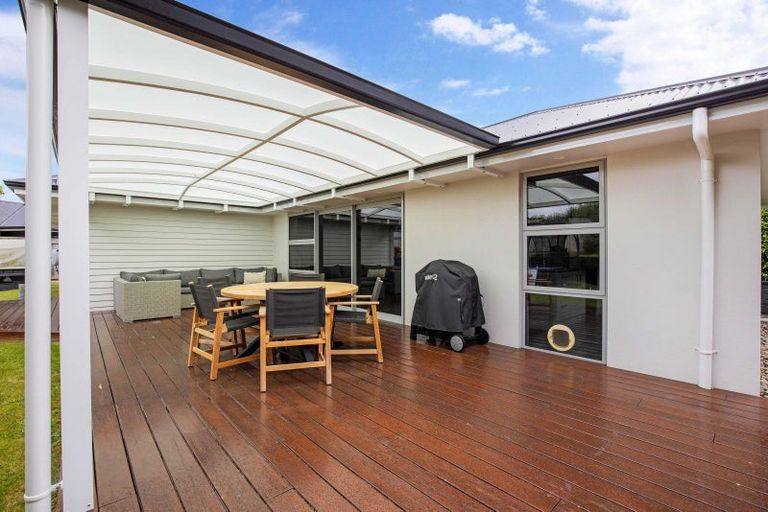 Photo of property in 1 Waimarama Court, Roslyn, Palmerston North, 4414