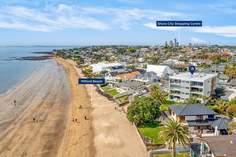 Photo of property in Seaview Apartments, 13/64 Milford Road, Milford, Auckland, 0620