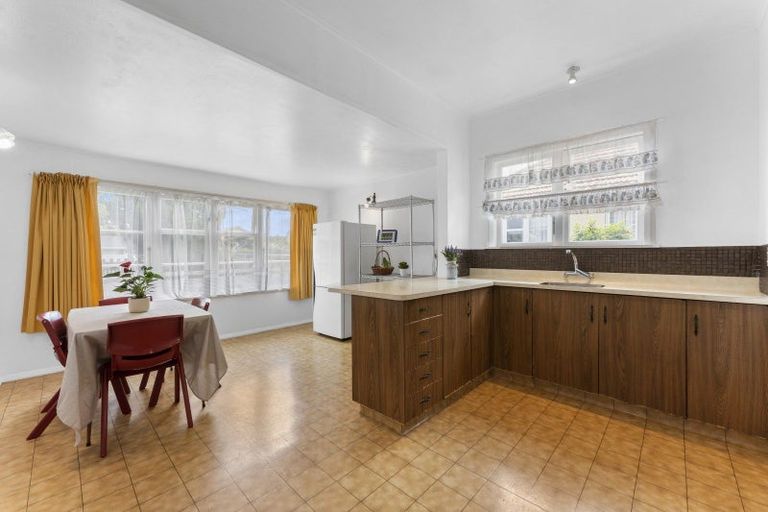 Photo of property in 510 Featherston Street, Roslyn, Palmerston North, 4414