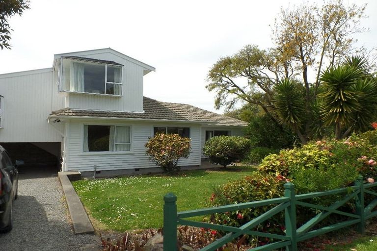 Photo of property in 61 Dyers Pass Road, Cashmere, Christchurch, 8022