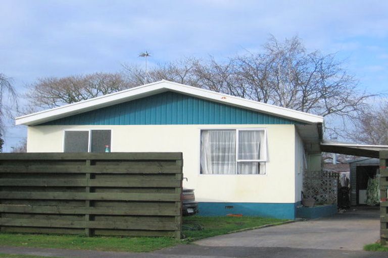 Photo of property in 31 Oakfield Crescent, Pukete, Hamilton, 3200