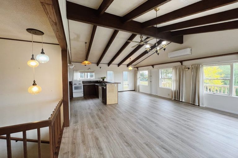 Photo of property in 61 Lyons Avenue, Murrays Bay, Auckland, 0630