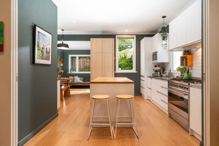 Photo of property in 166 Owen Street, Newtown, Wellington, 6021