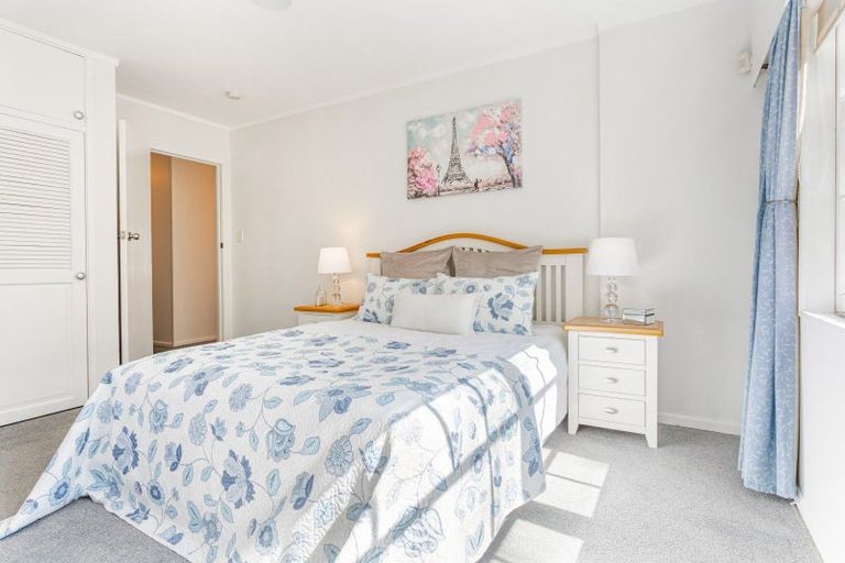 Photo of property in 24 Salem Place, Torbay, Auckland, 0630