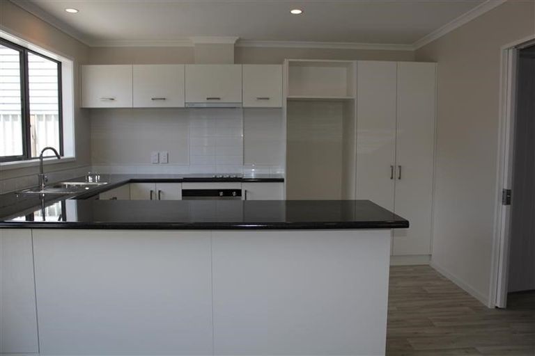 Photo of property in 28 Latimer Way, Petone, Lower Hutt, 5012