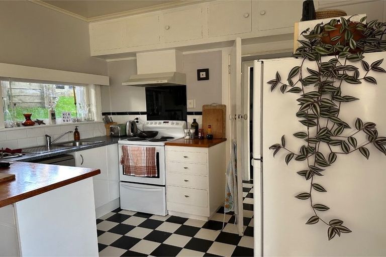 Photo of property in 7a Hawker Street, Mount Victoria, Wellington, 6011