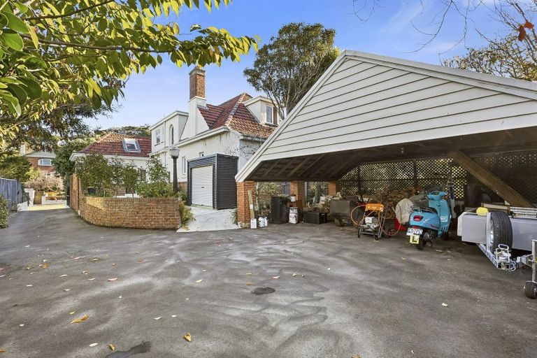 Photo of property in 27 Sandringham Street, Saint Clair, Dunedin, 9012