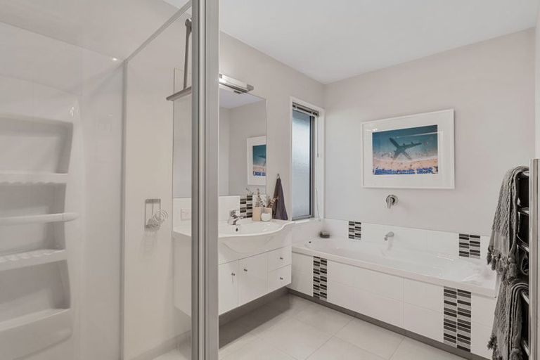 Photo of property in 5 Carradale Avenue, Broomfield, Christchurch, 8042