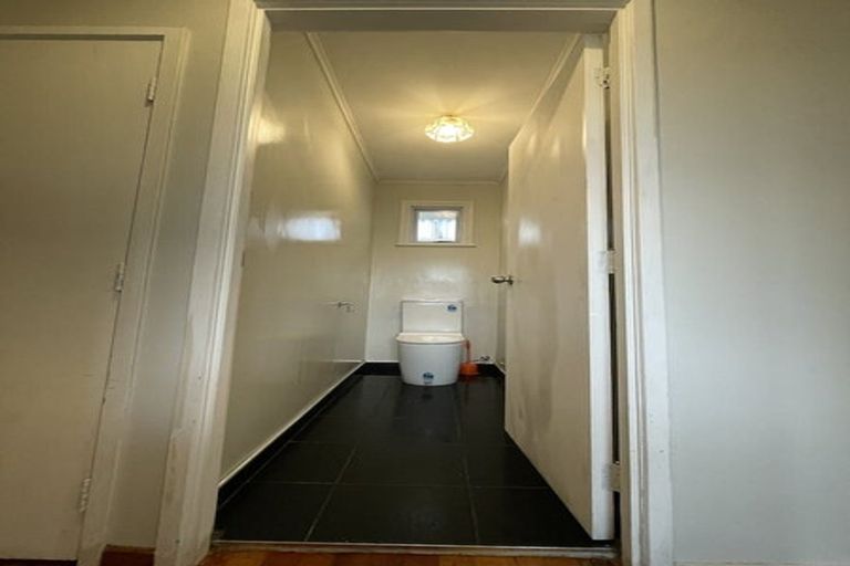 Photo of property in 221/19 Downing Street, Glenfield, Auckland, 0629