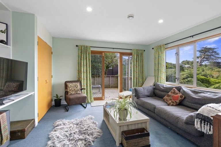 Photo of property in 12-12a Maungaraki Road, Korokoro, Lower Hutt, 5012