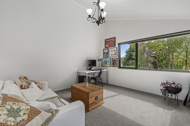 Photo of property in 77 Resolution Road, Welcome Bay, Tauranga, 3112