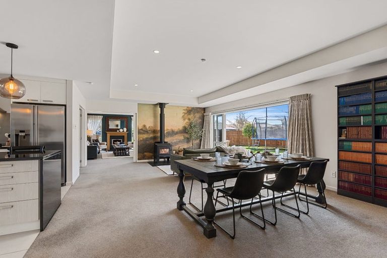 Photo of property in 5 Carradale Avenue, Broomfield, Christchurch, 8042