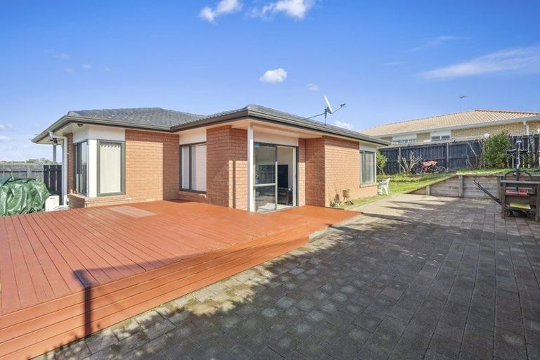Photo of property in 9 Eloise Place, Clendon Park, Auckland, 2103