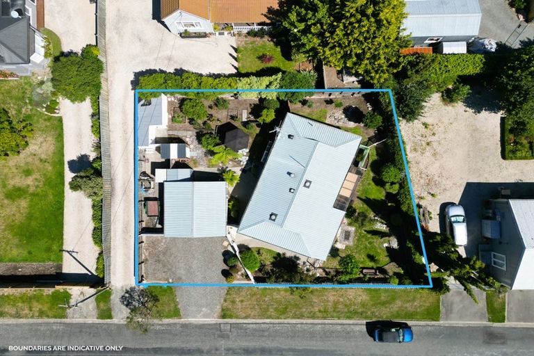 Photo of property in 16 Gilbert Street, Amberley, 7410