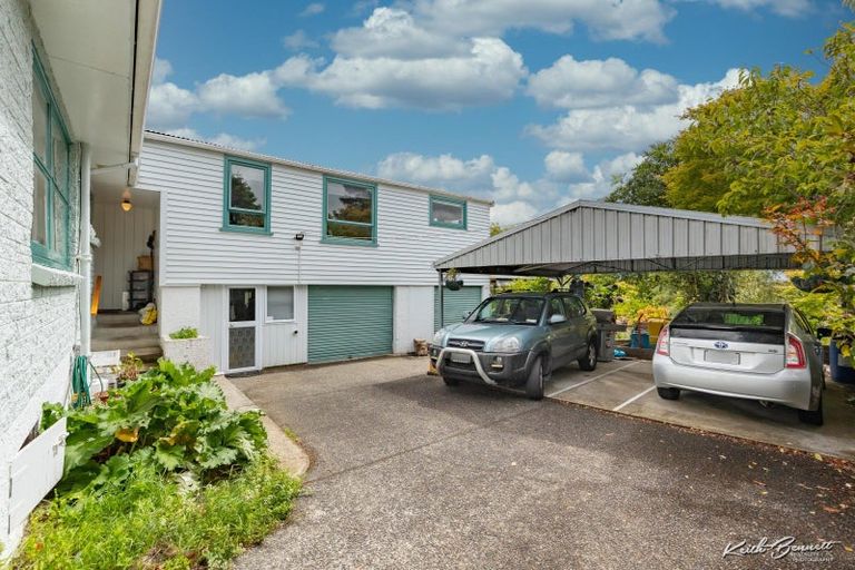 Photo of property in 46 Dowling Grove, Silverstream, Upper Hutt, 5019