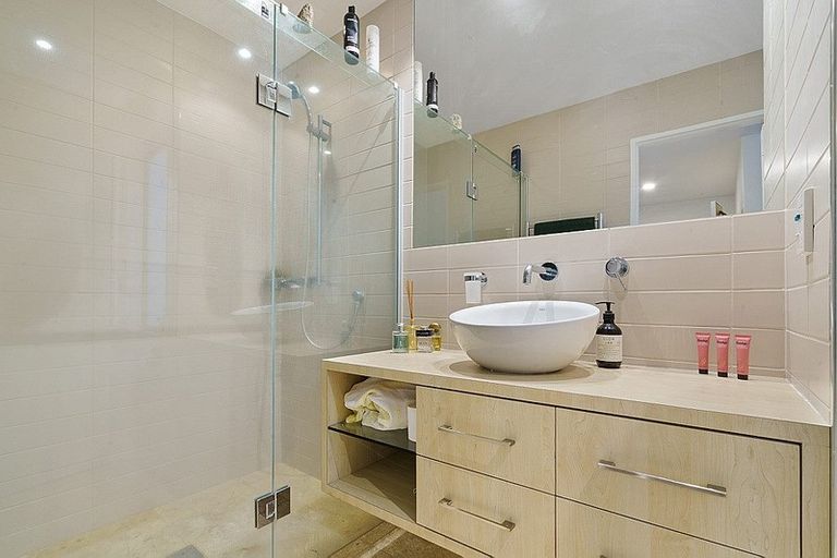 Photo of property in 7 Rangitoto Terrace, Milford, Auckland, 0620