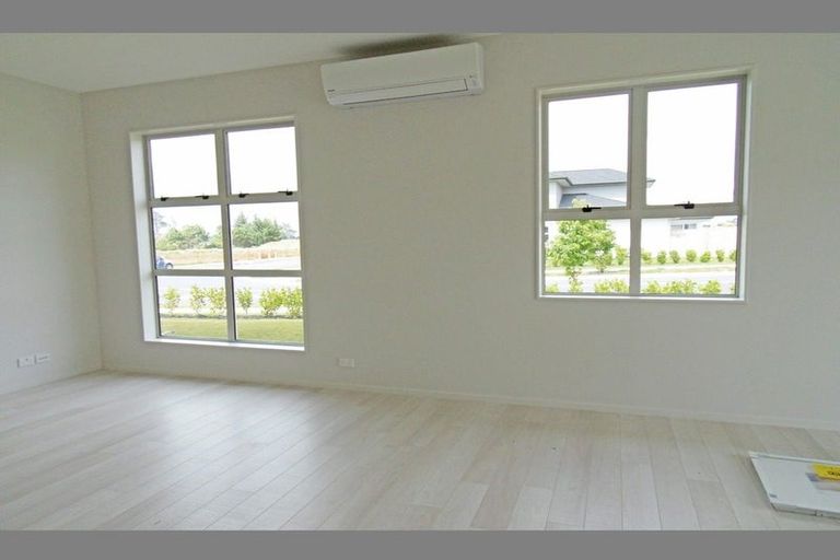 Photo of property in 24 Kaimanawa Road, Karaka, Papakura, 2113