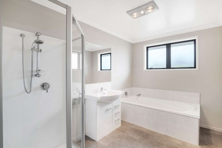 Photo of property in 667 Pahi Road, Pahi, Paparoa, 0571