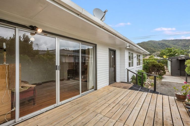 Photo of property in 31 Karamu Crescent, Wainuiomata, Lower Hutt, 5014
