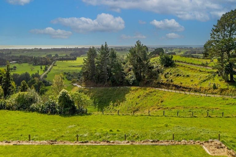 Photo of property in 110 Stockman Road, Tikorangi, Waitara, 4383