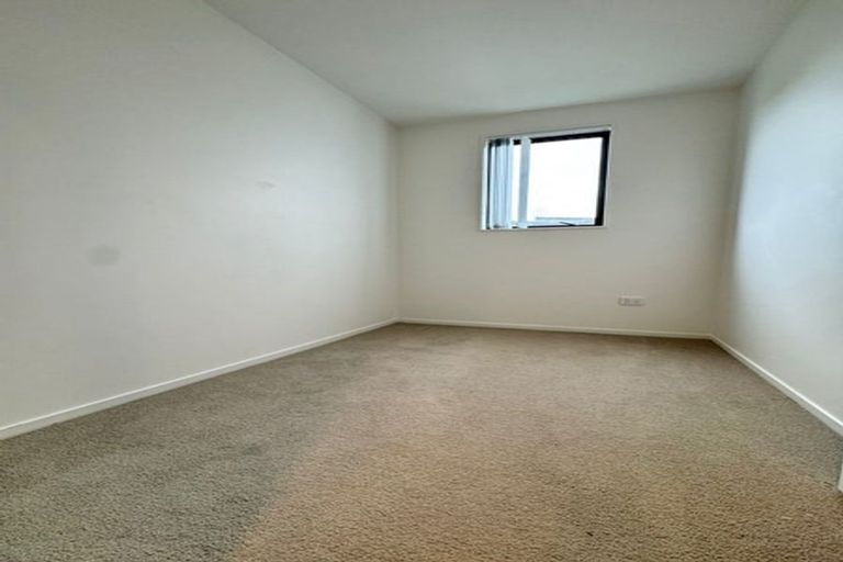 Photo of property in 9b Poruru Close, Papakura, 2110