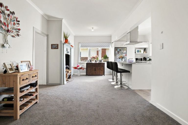 Photo of property in 27 Galloway Street, Mornington, Dunedin, 9011