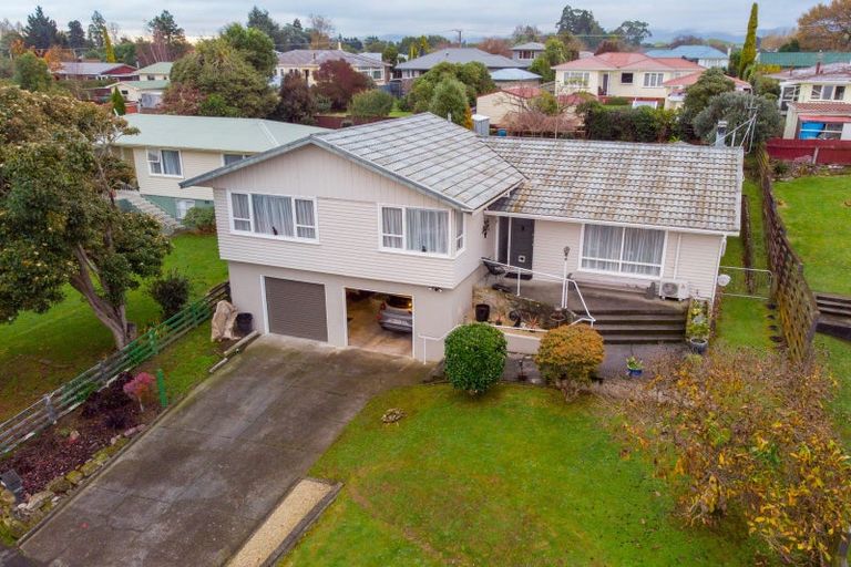 Photo of property in 11 Ries Street, Dannevirke, 4930