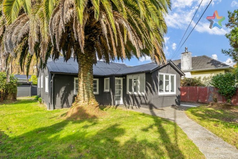 Photo of property in 177 Stokes Valley Road, Stokes Valley, Lower Hutt, 5019