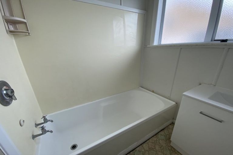 Photo of property in 5 Derby Street, Eltham, 4322