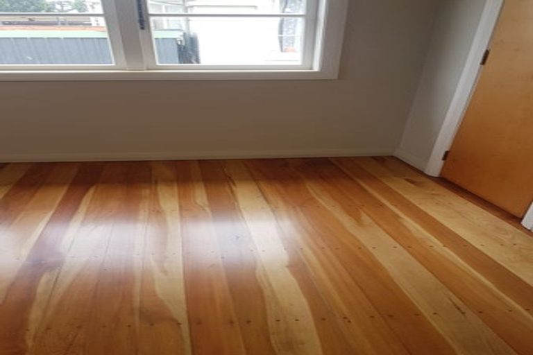 Photo of property in 614 Featherston Street, Roslyn, Palmerston North, 4414