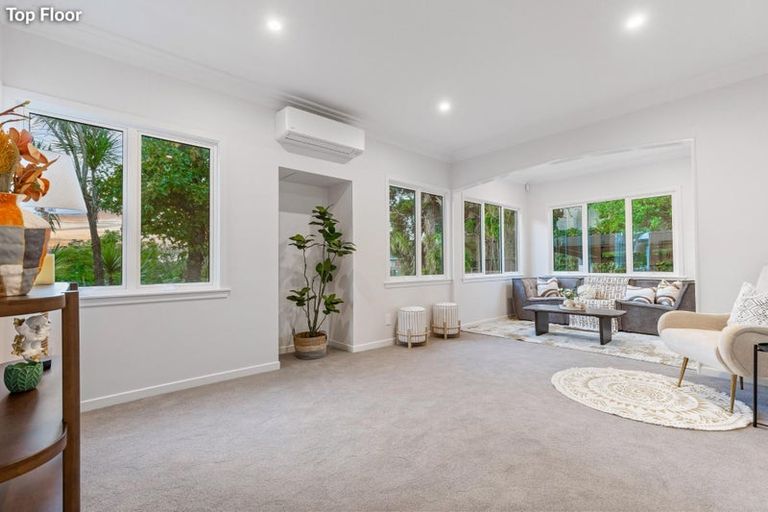 Photo of property in 158 Hutchinson Avenue, New Lynn, Auckland, 0600