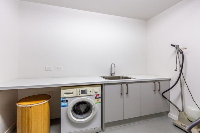 Photo of property in 535 Barbadoes Street, Edgeware, Christchurch, 8013