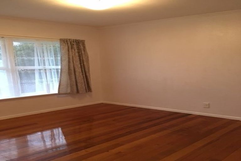 Photo of property in 1/12 Fifeshire Street, Hauraki, Auckland, 0622