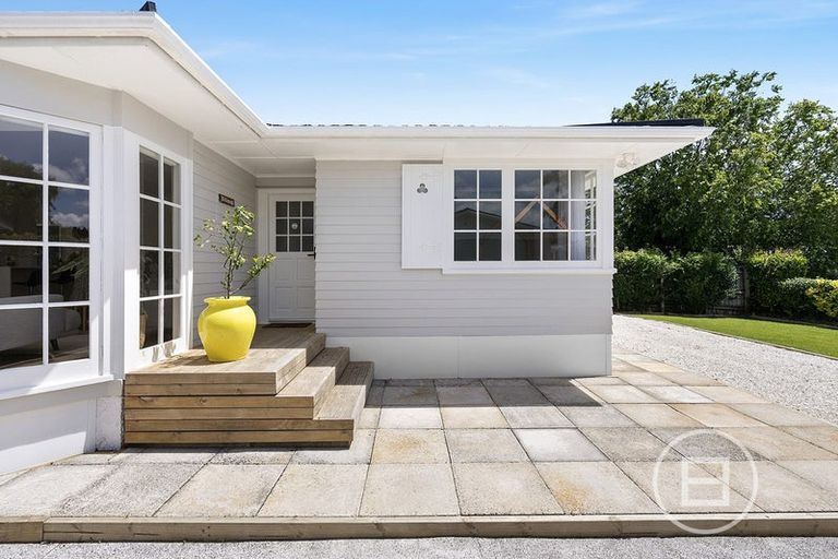 Photo of property in 27 Sylvia Road, Hillcrest, Auckland, 0627