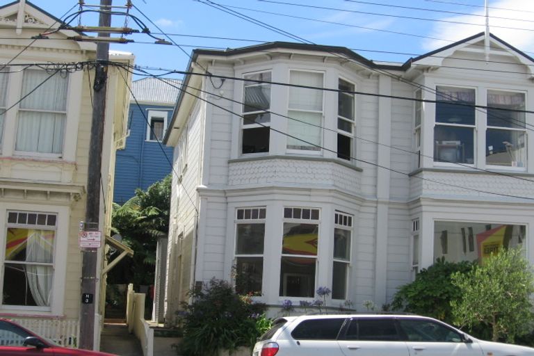 Photo of property in 19 Elizabeth Street, Mount Victoria, Wellington, 6011